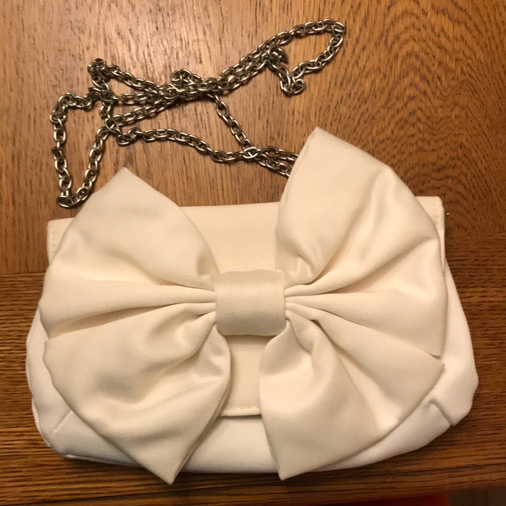 *NEW ITEM* RSVP Shoulder Clutch